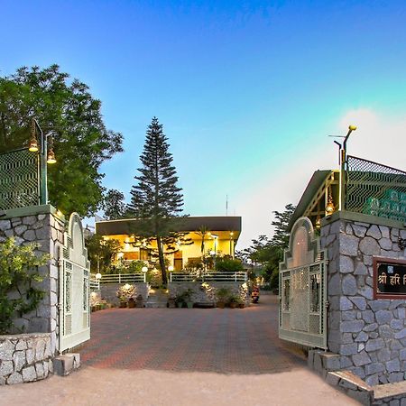 Hari Niwas - A Boutique Garden Resort Ābu Exteriör bild