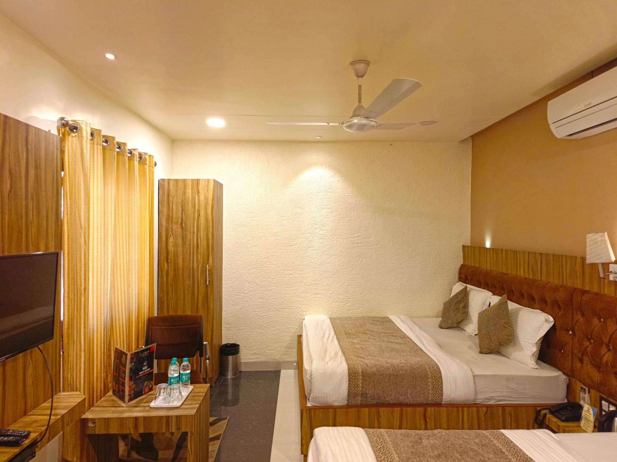 Hari Niwas - A Boutique Garden Resort Ābu Exteriör bild