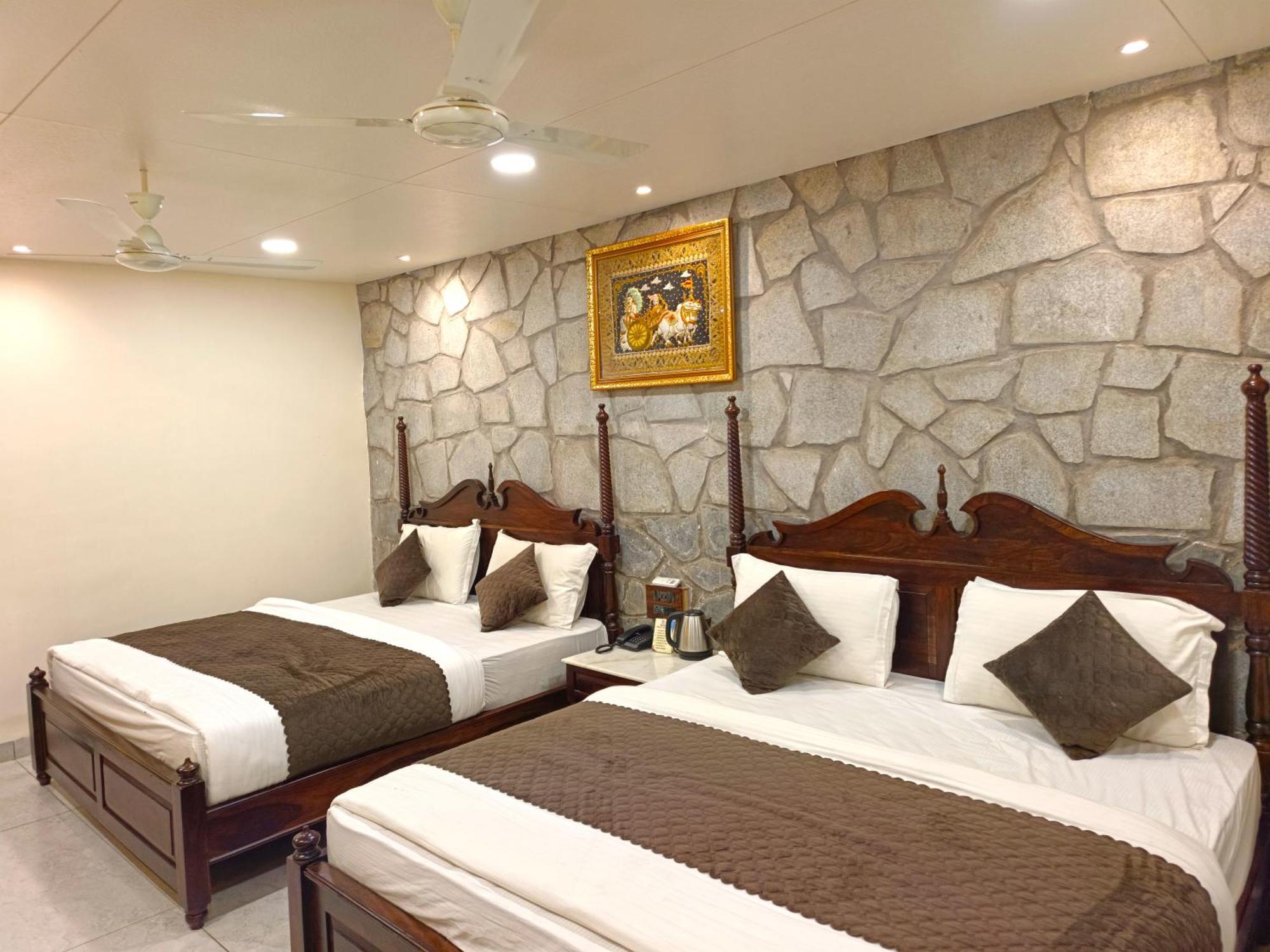 Hari Niwas - A Boutique Garden Resort Ābu Exteriör bild