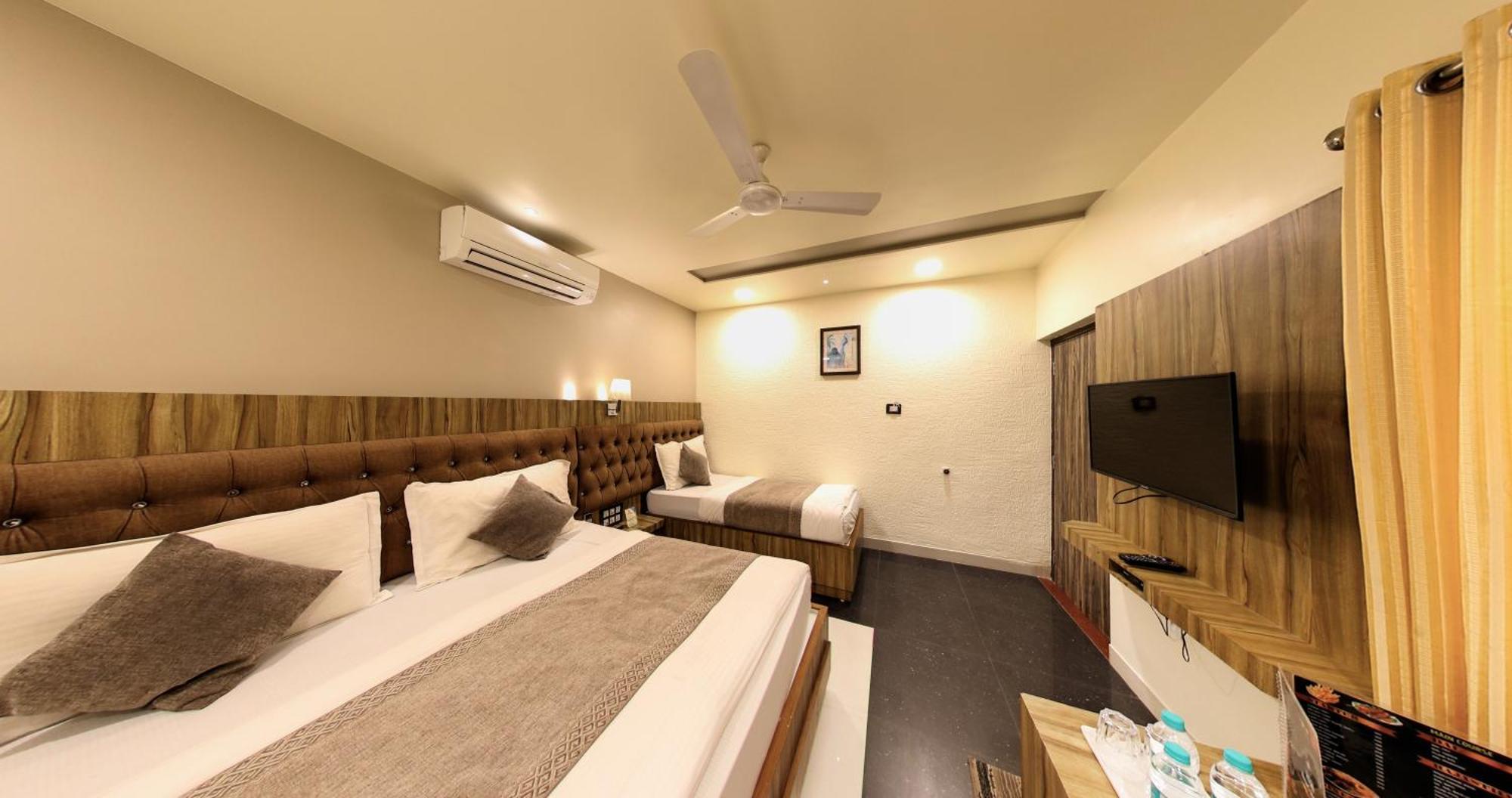 Hari Niwas - A Boutique Garden Resort Ābu Exteriör bild