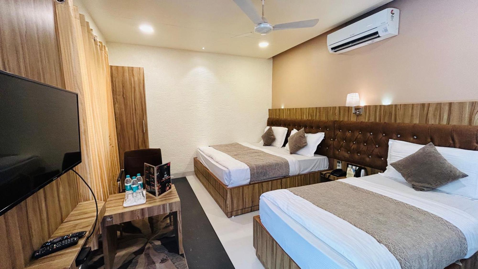 Hari Niwas - A Boutique Garden Resort Ābu Exteriör bild