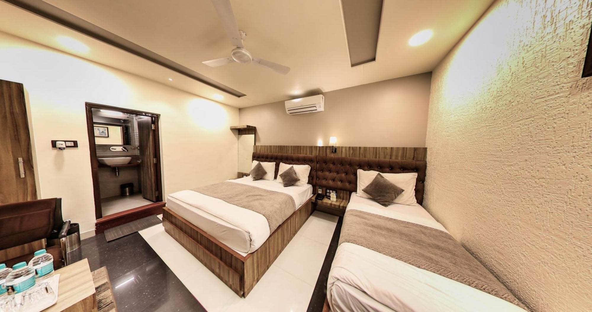 Hari Niwas - A Boutique Garden Resort Ābu Exteriör bild
