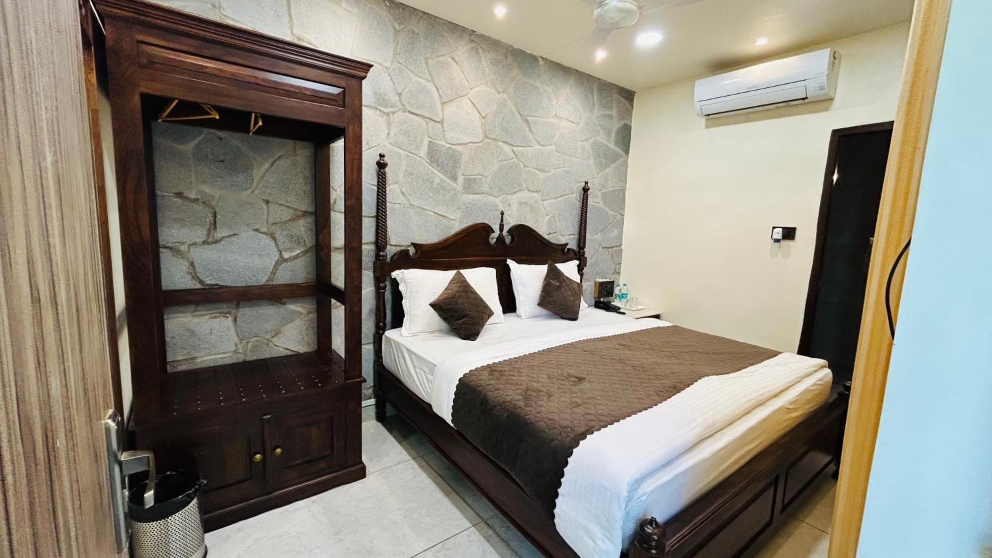 Hari Niwas - A Boutique Garden Resort Ābu Exteriör bild