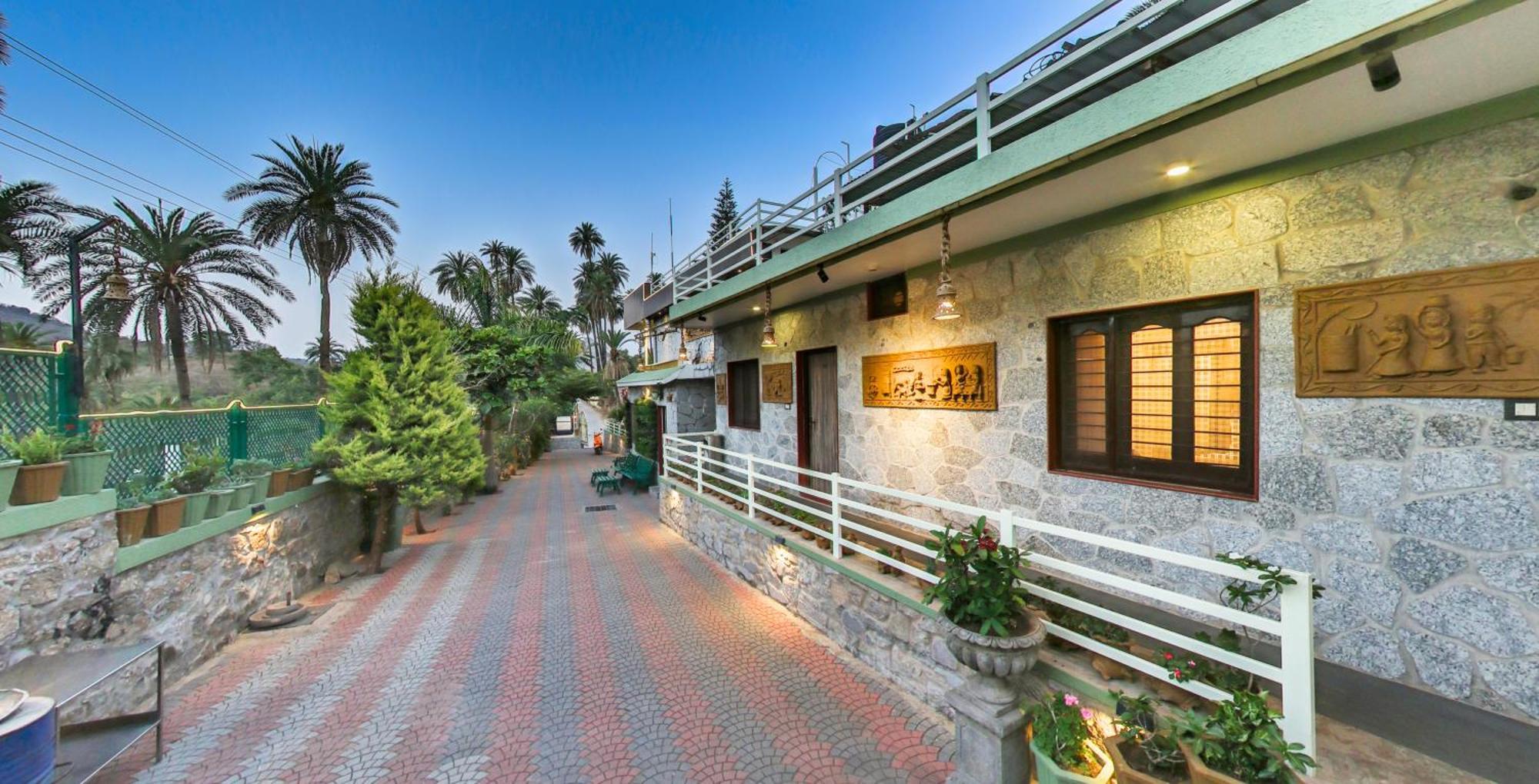Hari Niwas - A Boutique Garden Resort Ābu Exteriör bild