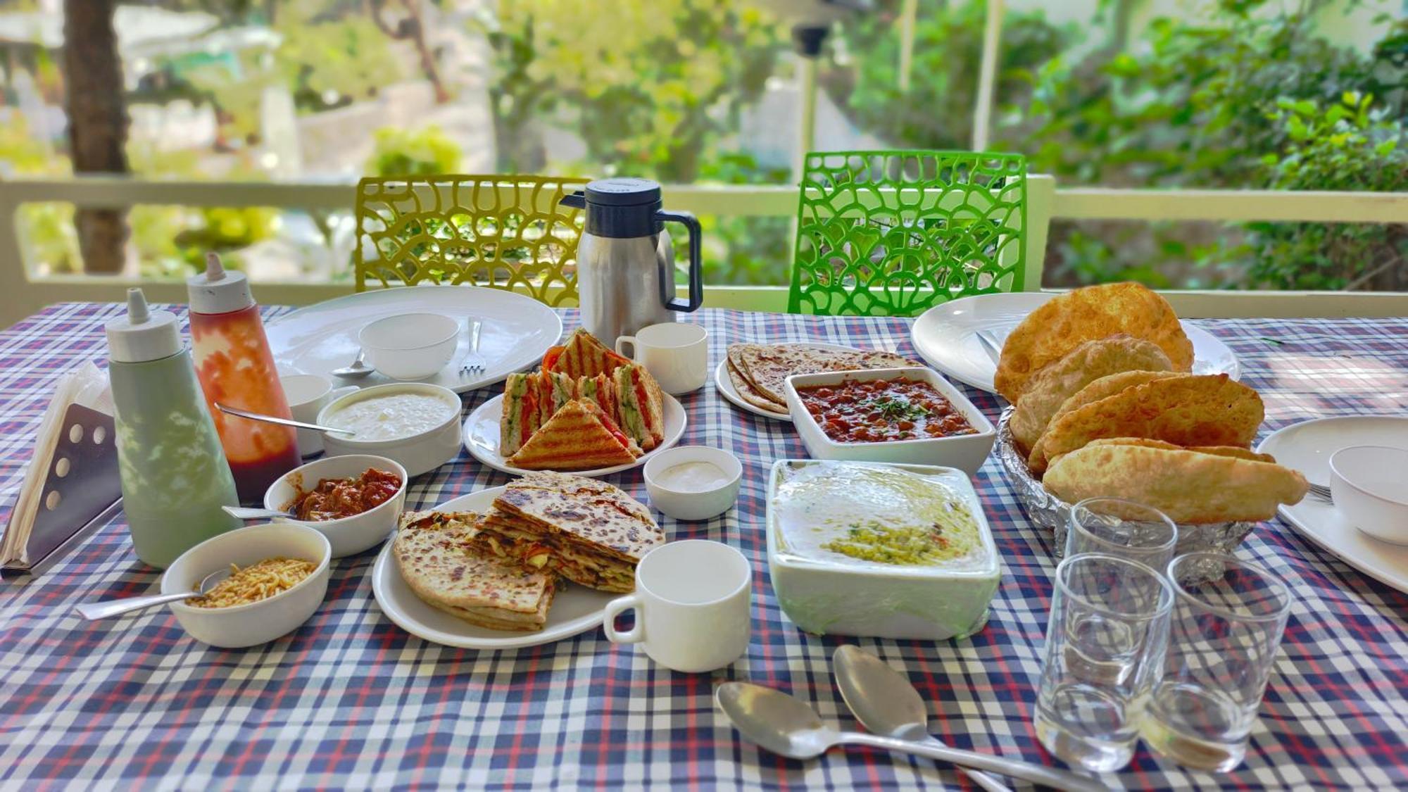 Hari Niwas - A Boutique Garden Resort Ābu Exteriör bild