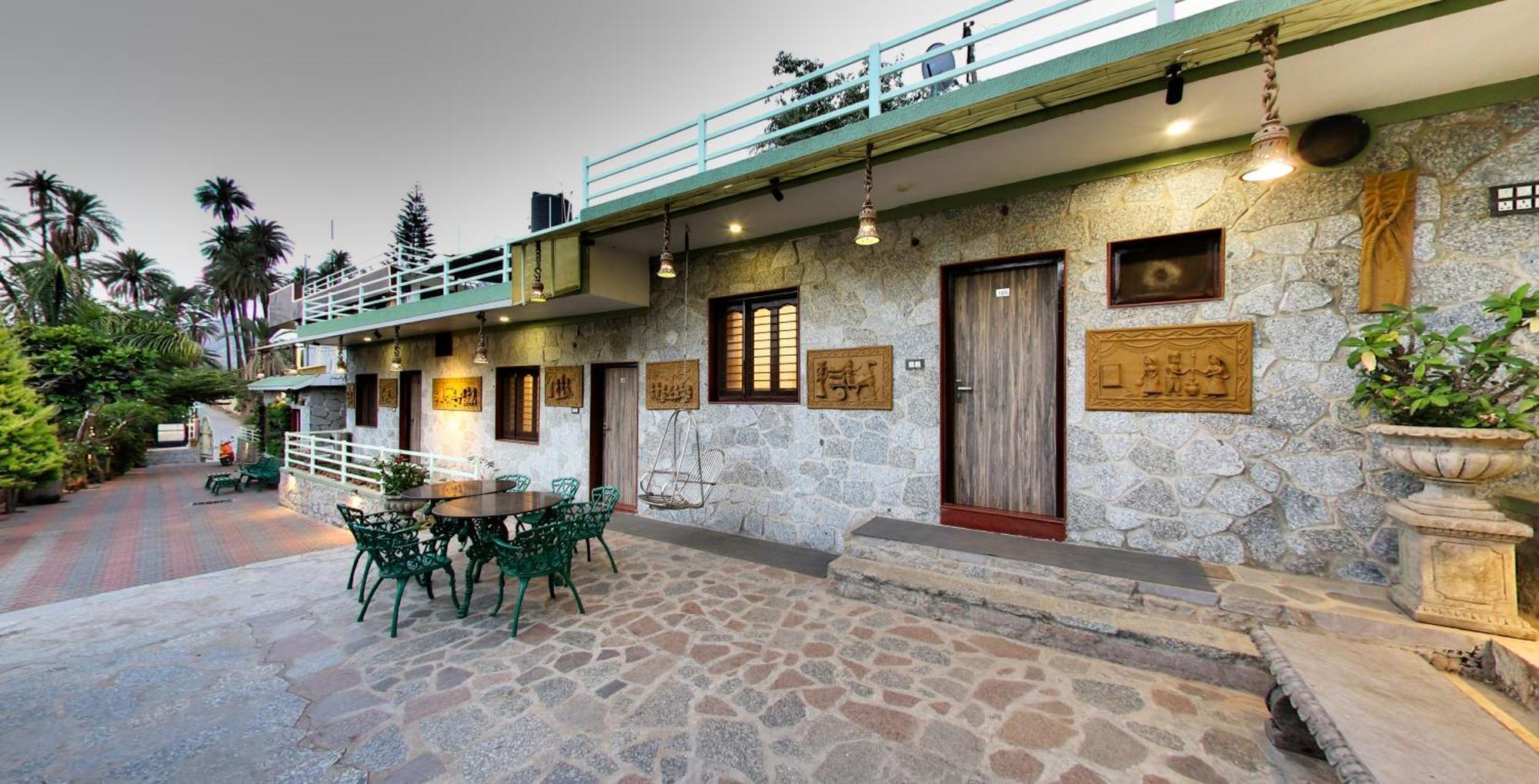 Hari Niwas - A Boutique Garden Resort Ābu Exteriör bild